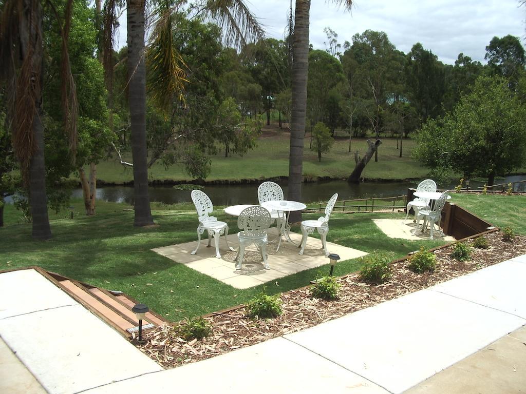 Park House Motor Inn Oakey Екстериор снимка