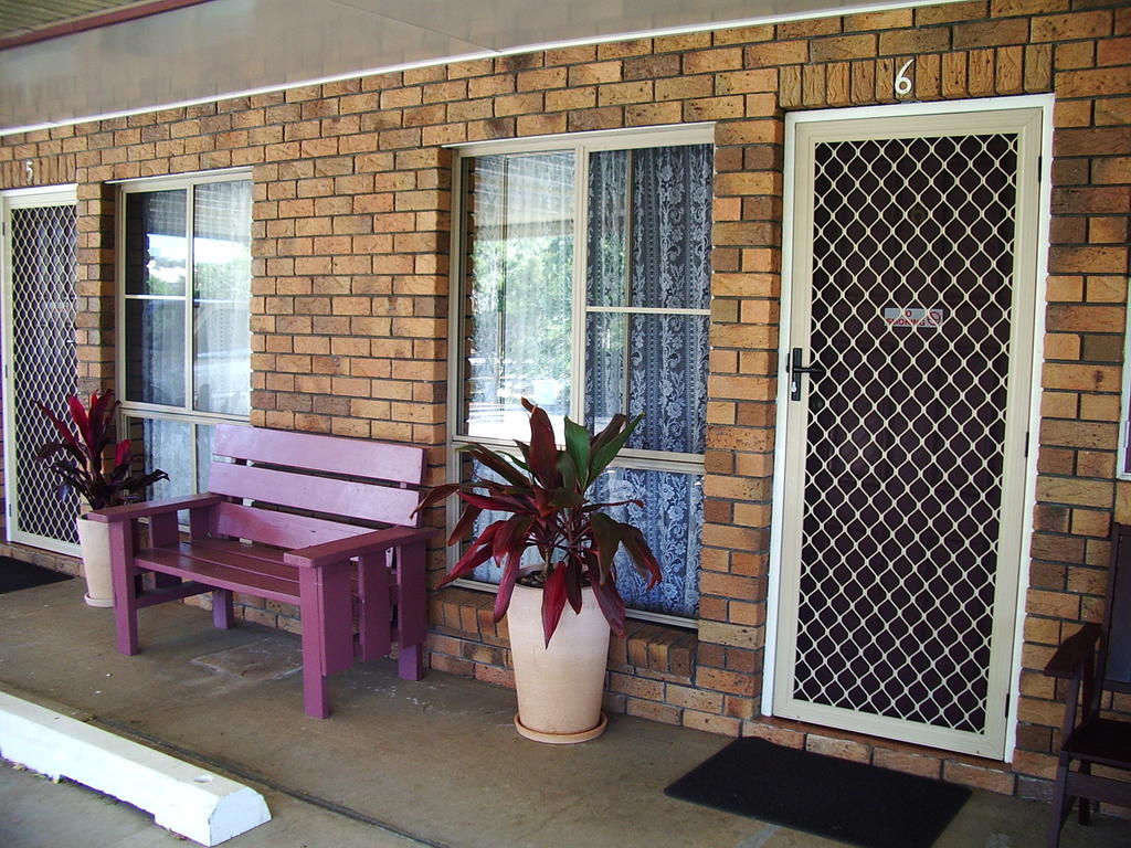 Park House Motor Inn Oakey Екстериор снимка