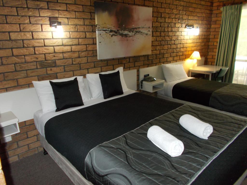 Park House Motor Inn Oakey Екстериор снимка