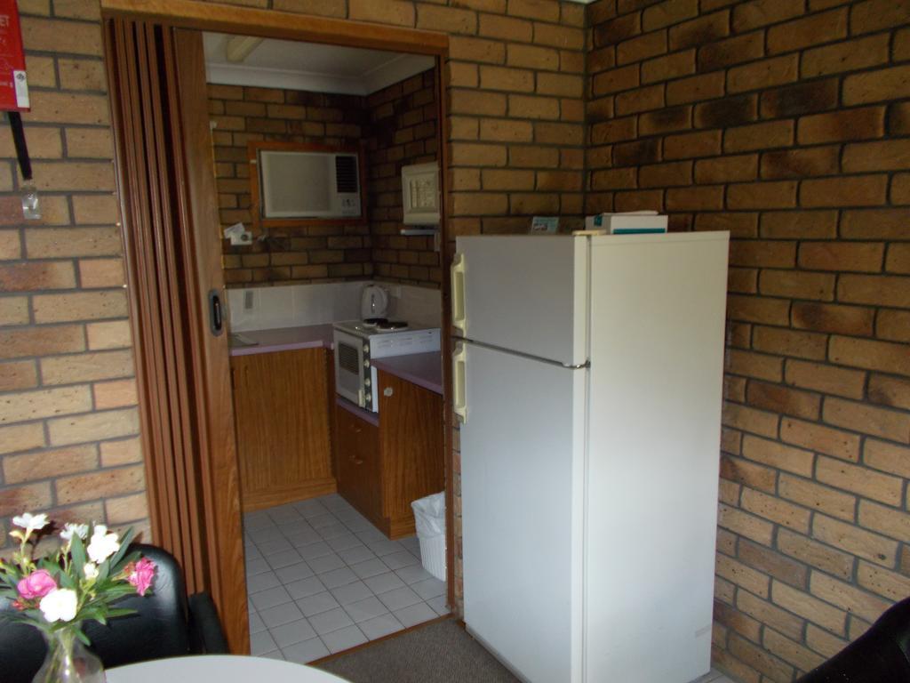 Park House Motor Inn Oakey Екстериор снимка