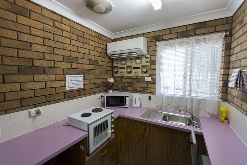Park House Motor Inn Oakey Екстериор снимка