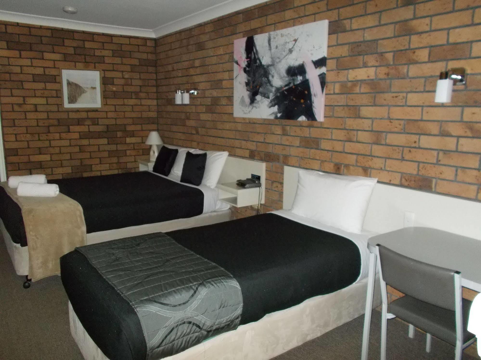 Park House Motor Inn Oakey Екстериор снимка