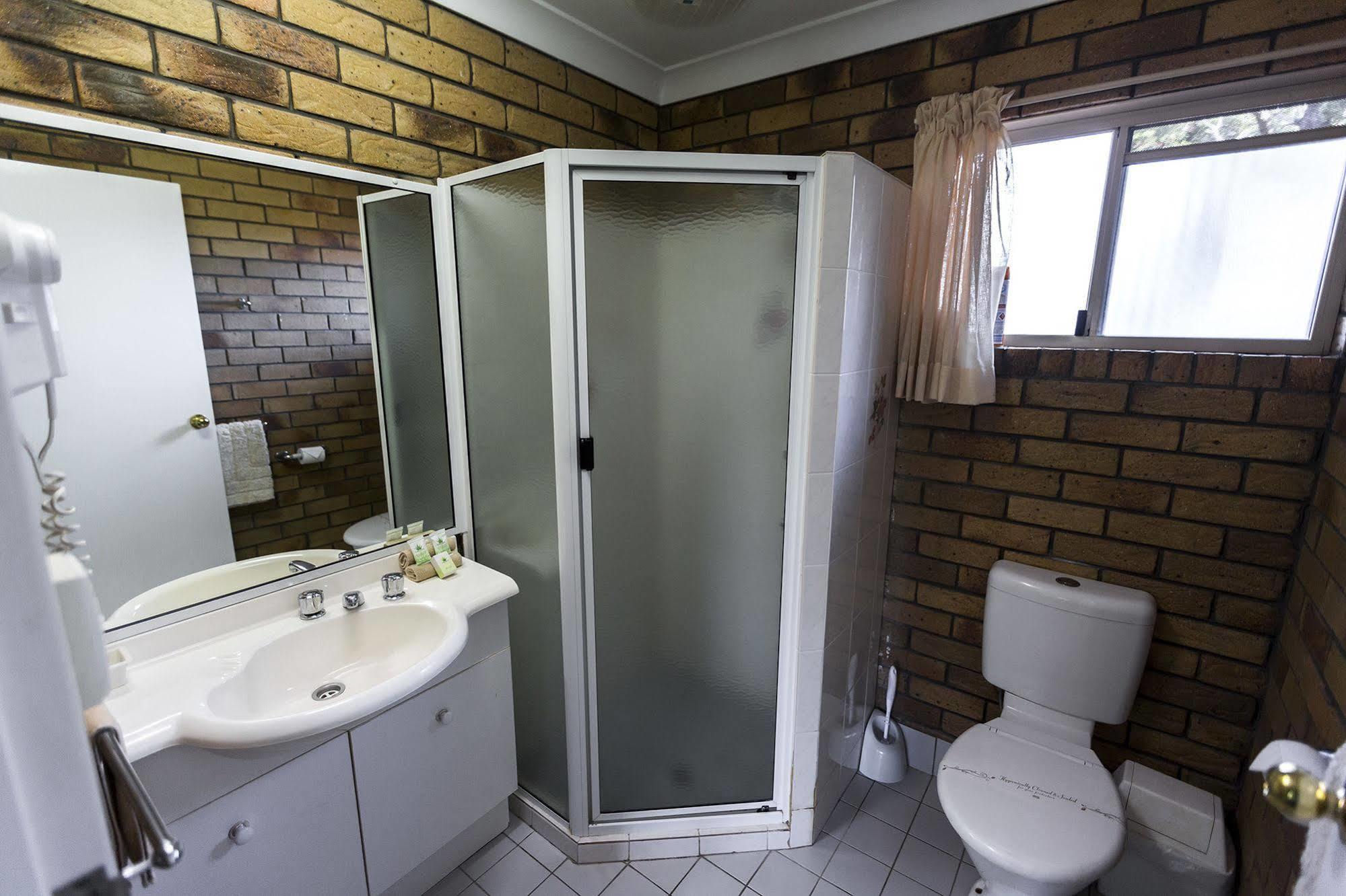 Park House Motor Inn Oakey Екстериор снимка